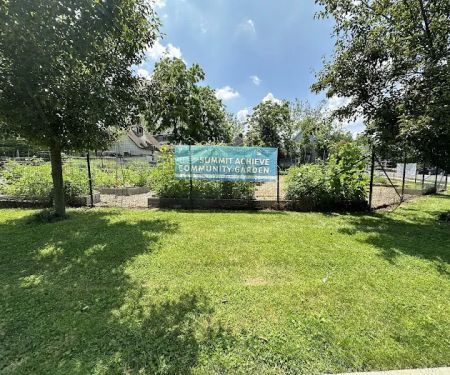 Summit’s ACHIEVE Community Garden