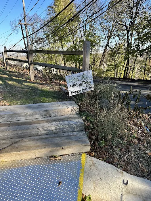 Summit Park Line Morris Avenue Entrance Picture 2