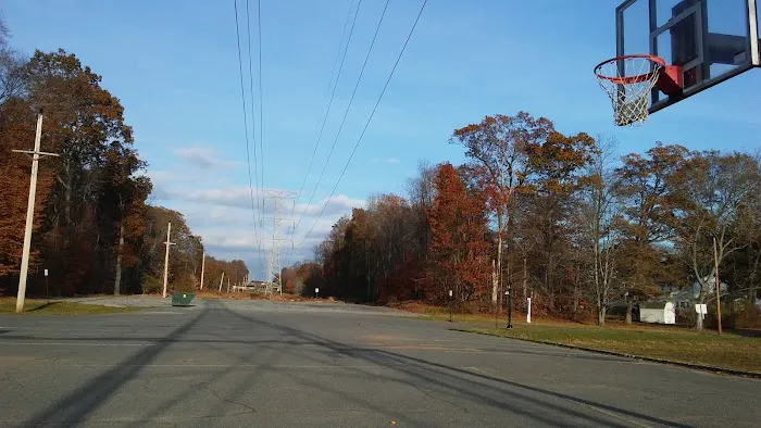 Oakwood Park Picture 7