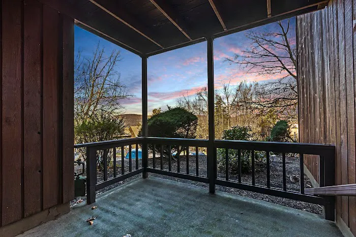 Skylift Lodge Mountain Creek Vernon Airbnb Picture 9