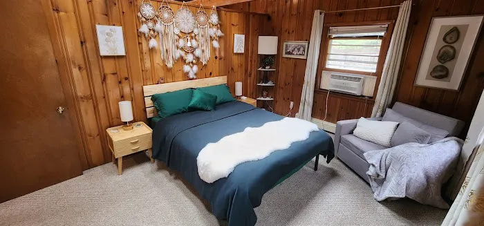 Crystal Cabin Picture 4