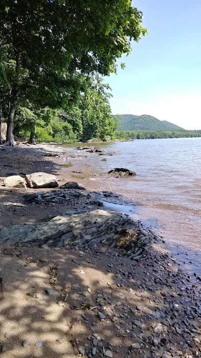 Dennings Point State Park Picture 9