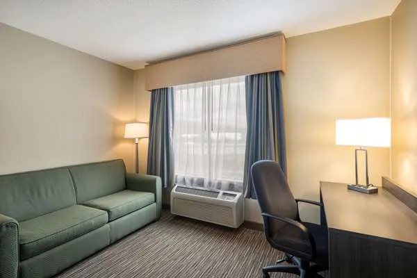 Quality Inn & Suites Fishkill South near I-84 Picture 4