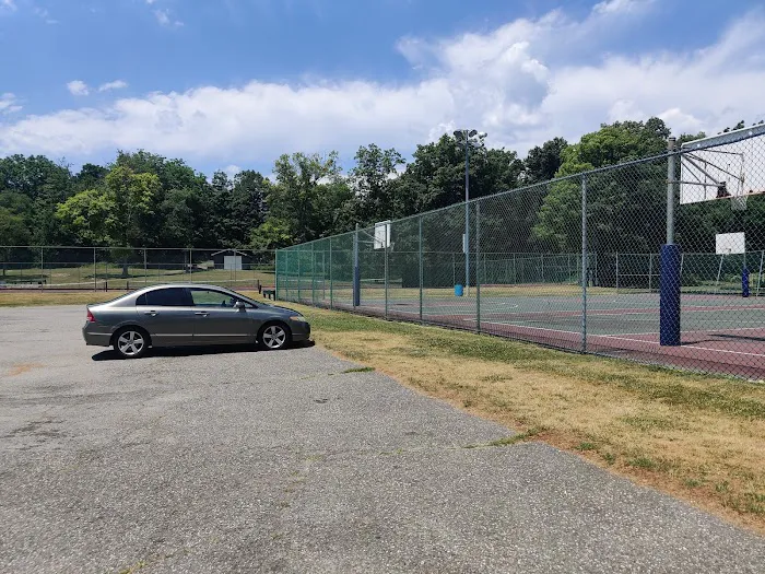 Geering Park Picture 5