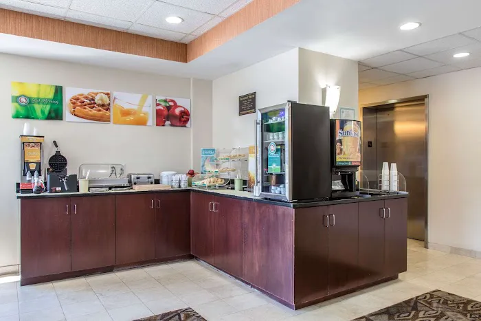 Quality Inn & Suites Danbury near University Picture 2