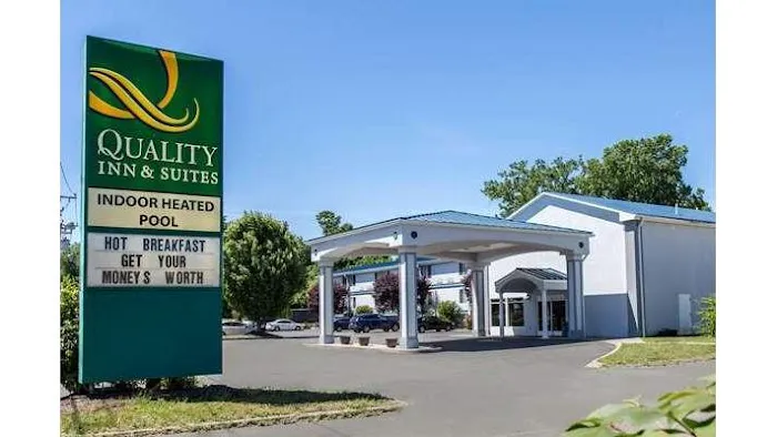 Quality Inn & Suites Danbury near University Picture 6