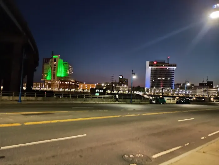 Riverfront Park Picture 3