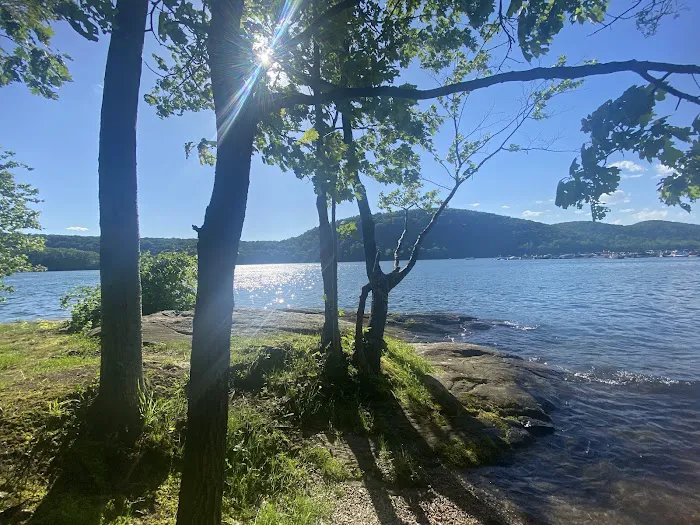 Candlewood Lake Park Picture 2