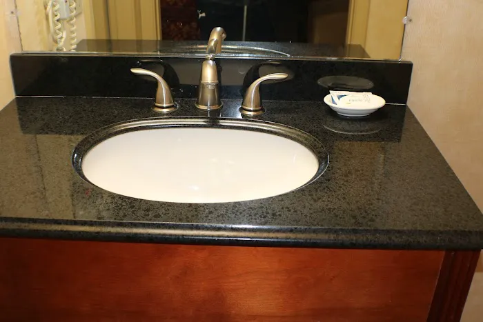Newbury Inn Hotel Picture 5