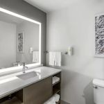 Comfort Inn & Suites Newark Liberty International Airport