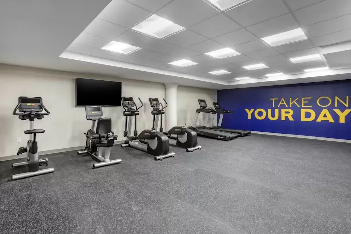 Comfort Inn & Suites Newark Liberty International Airport Picture 10