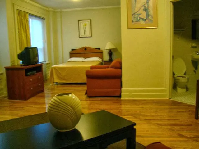 Riviera Hotel Picture 10