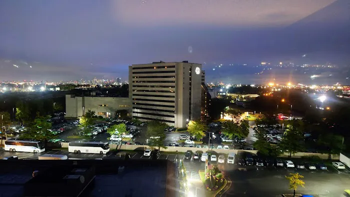 Ramada Plaza by Wyndham Newark International Airport Picture 5