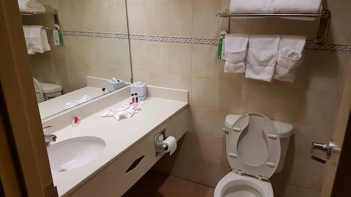Ramada Plaza by Wyndham Newark International Airport Picture 4