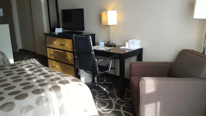 Ramada Plaza by Wyndham Newark International Airport Picture 9