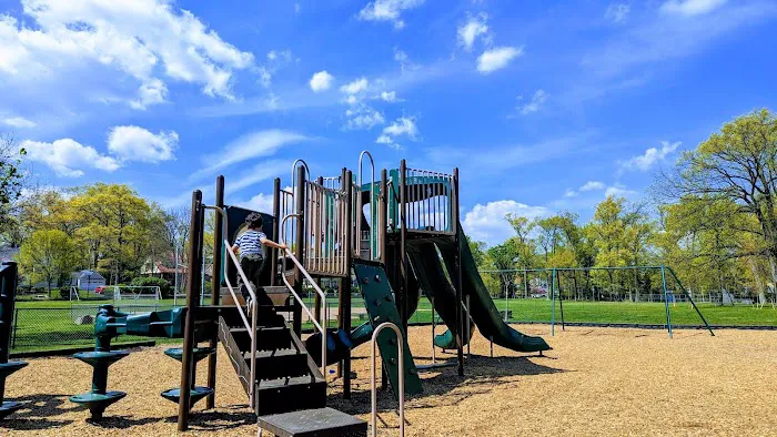 Maplecrest Park Picture 6