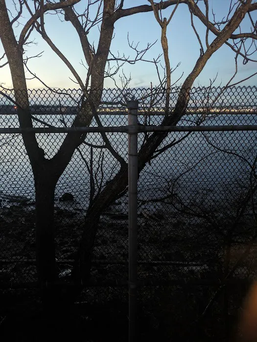 Tottenville Shore Park Picture 6