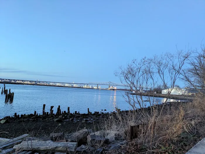 Tottenville Shore Park Picture 1