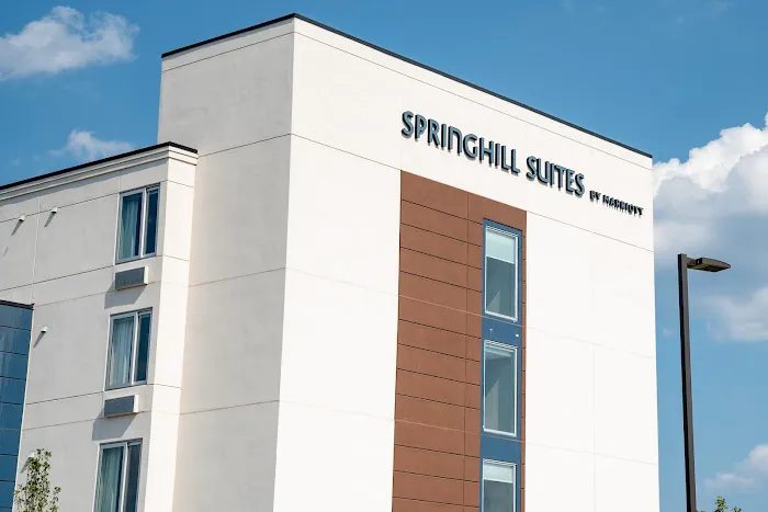 SpringHill Suites Woodbridge Picture 4