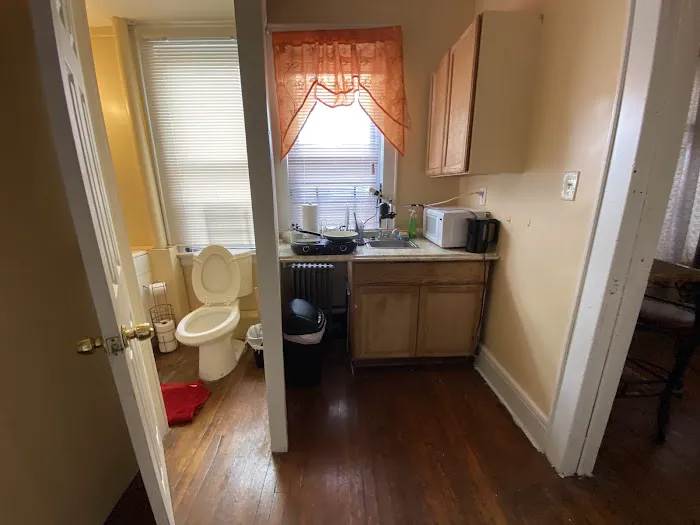 One Bedroom Apartment Near Airport Picture 4