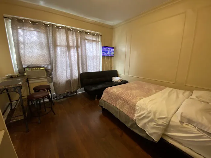 One Bedroom Apartment Near Airport Picture 2