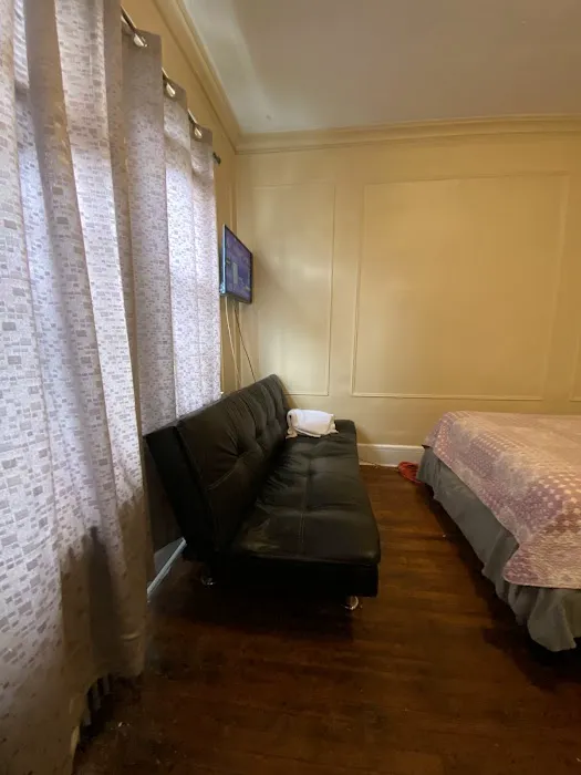 One Bedroom Apartment Near Airport Picture 8