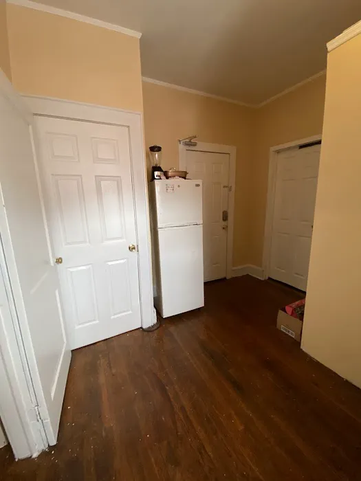 One Bedroom Apartment Near Airport Picture 1