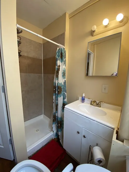 One Bedroom Apartment Near Airport Picture 3