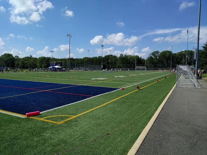 Lakeside Fields Picture 3