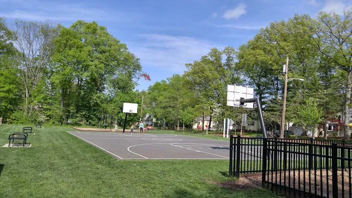 Lincoln Field Picture 10