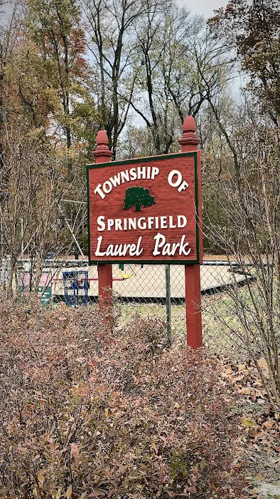 Laurel Park Picture 4