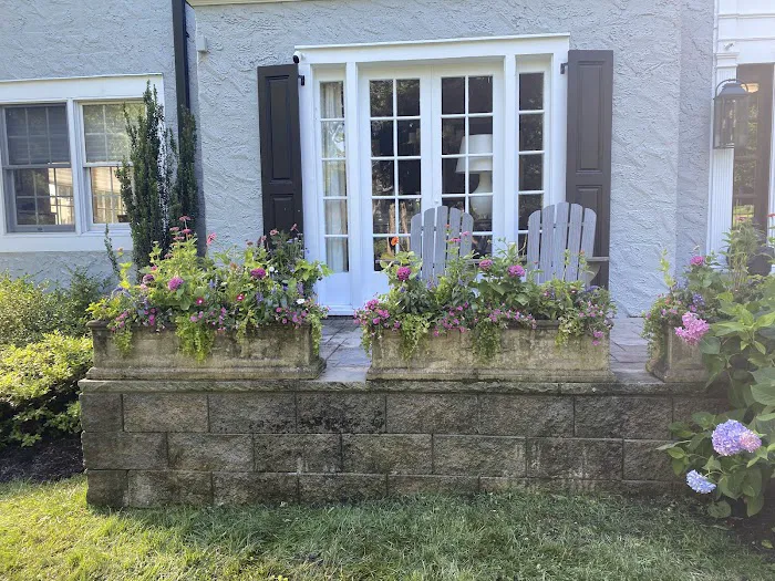 The Inspired Garden Picture 3