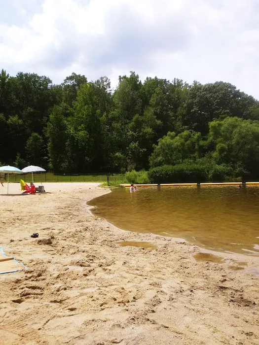 Sunrise Lake Beach Club Picture 8
