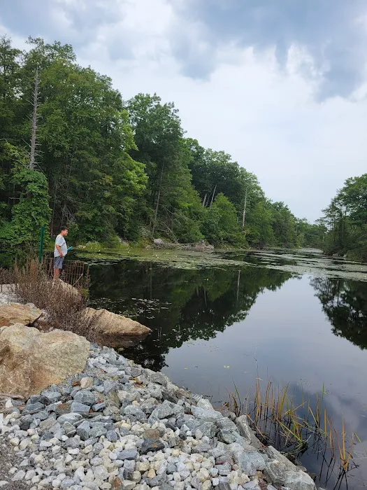 Heaters Pond Park Picture 3
