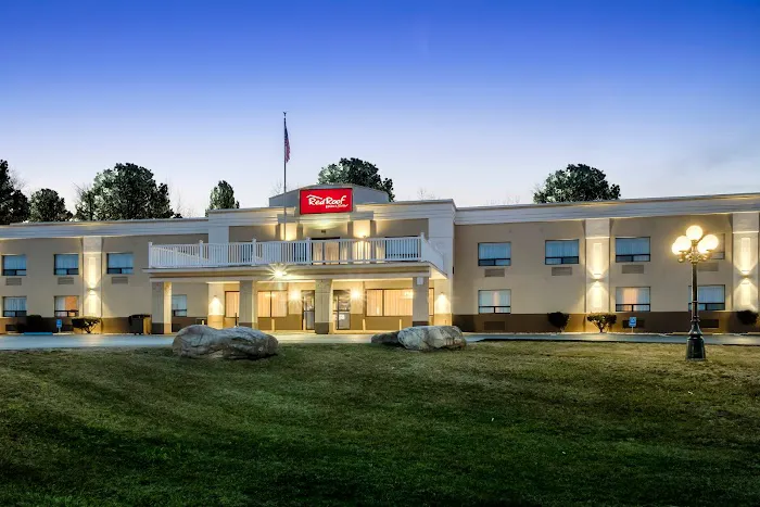Red Roof Inn & Suites Newburgh – Stewart Airport/ West Point Picture 3