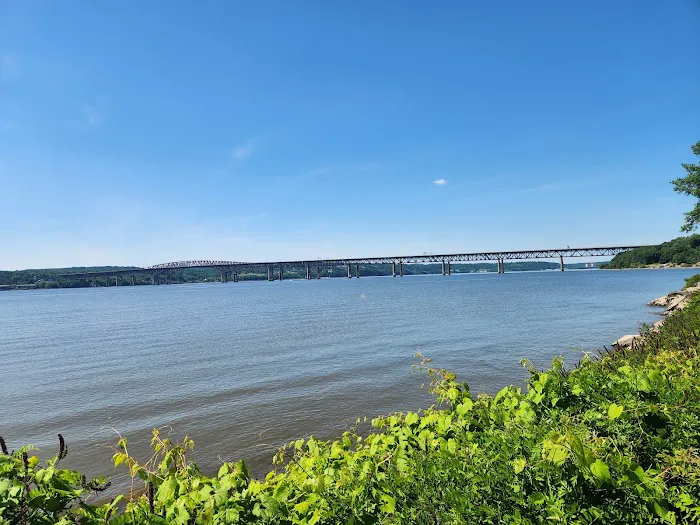 Pete and Toshi Seeger Riverfront Park Picture 6