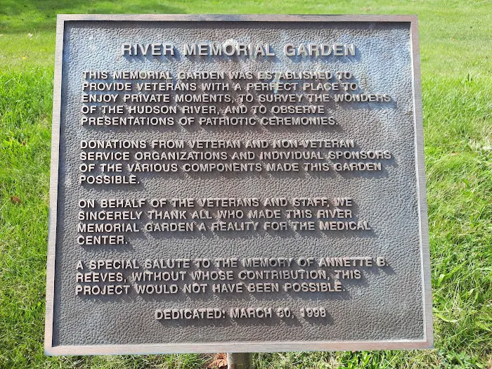River Memorial Garden Picture 4