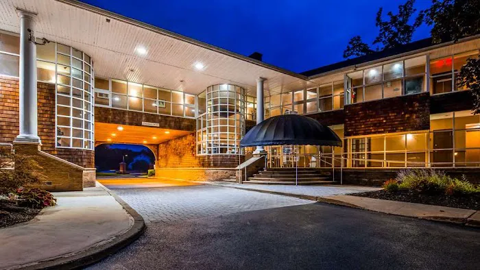 Best Western Plus The Inn & Suites at the Falls Picture 1