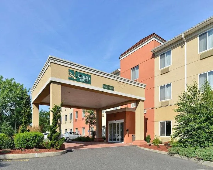 Quality Suites Picture 3