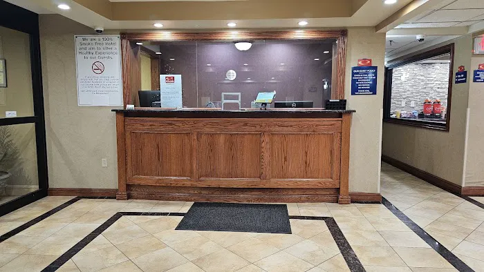 Econo Lodge Woodbridge Picture 9