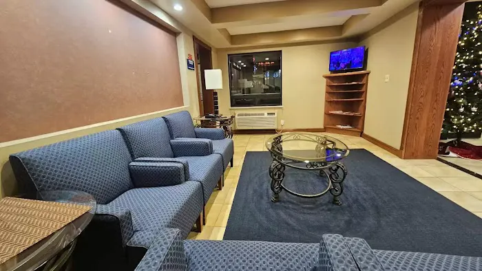 Econo Lodge Woodbridge Picture 2