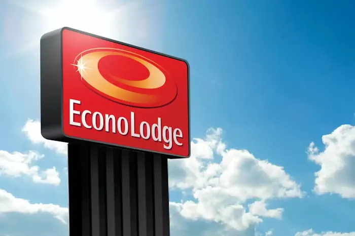 Econo Lodge Woodbridge Picture 4