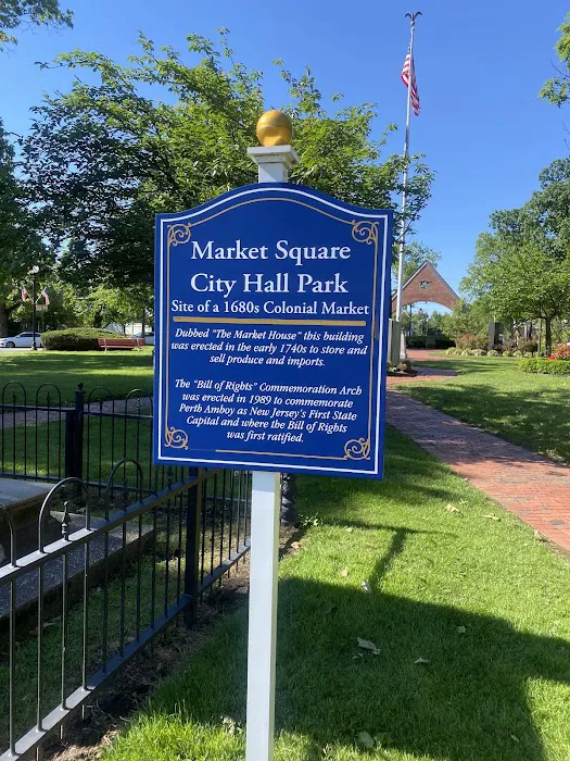 Market Square Garden Picture 9