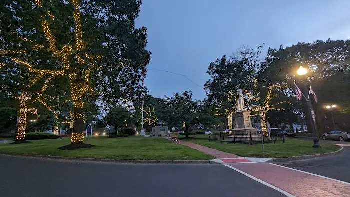 Market Square Garden Picture 5