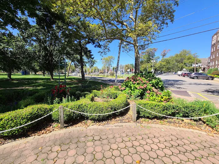 Caledonia/Roessler Park Picture 10